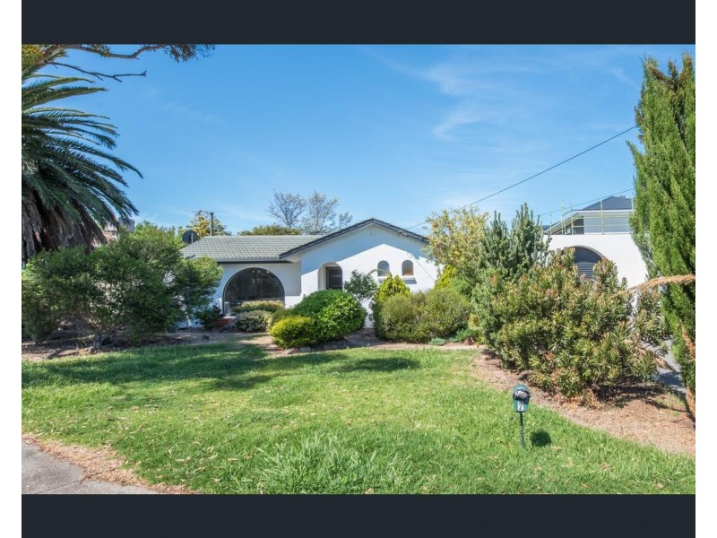 2 Parham Crescent, Port Noarlunga SA 5167