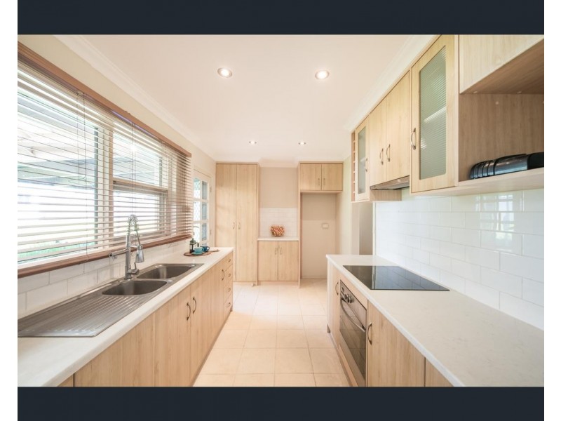 2 Parham Crescent, Port Noarlunga SA 5167