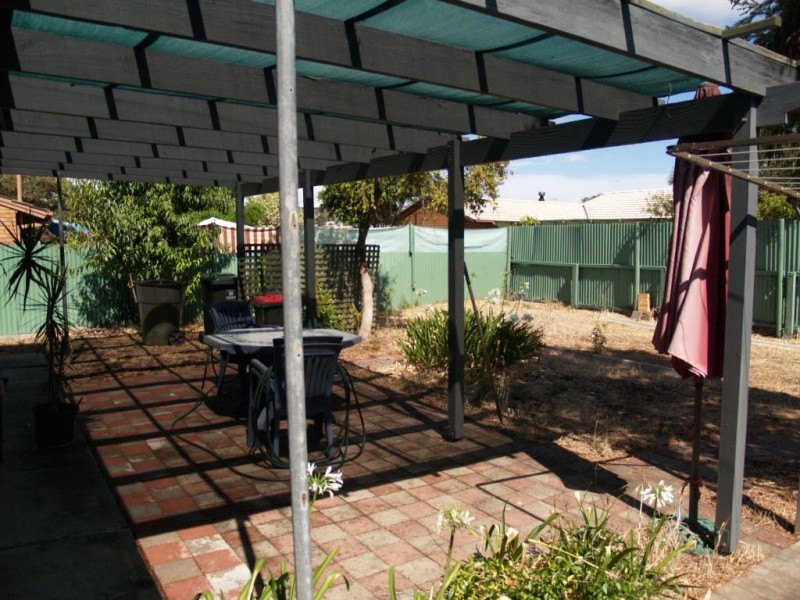 24 Cumberland Crescent, Huntfield Heights SA 5163