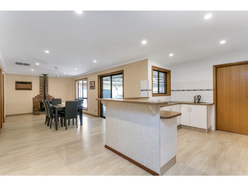 13 Coorumbena Crescent, Morphett Vale SA 5162