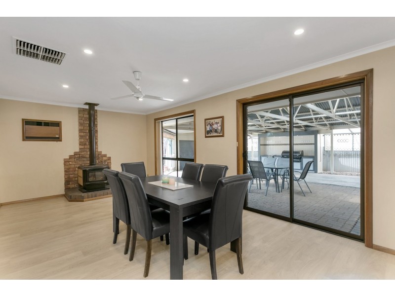 13 Coorumbena Crescent, Morphett Vale SA 5162