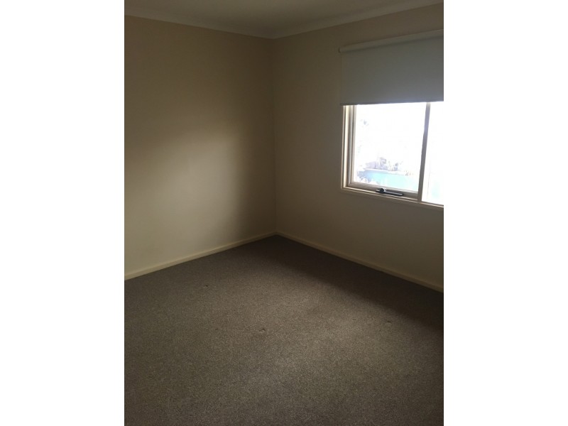 23 Lismore Crescent, Huntfield Heights SA 5163