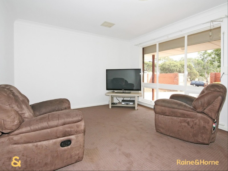 1 Nicolle Drive, Morphett Vale SA 5162