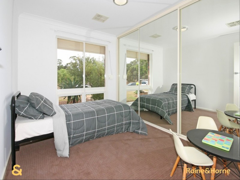 1 Nicolle Drive, Morphett Vale SA 5162