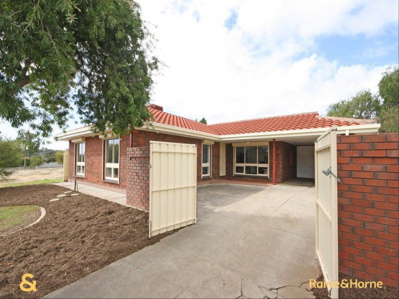 1 Nicolle Drive, Morphett Vale SA 5162