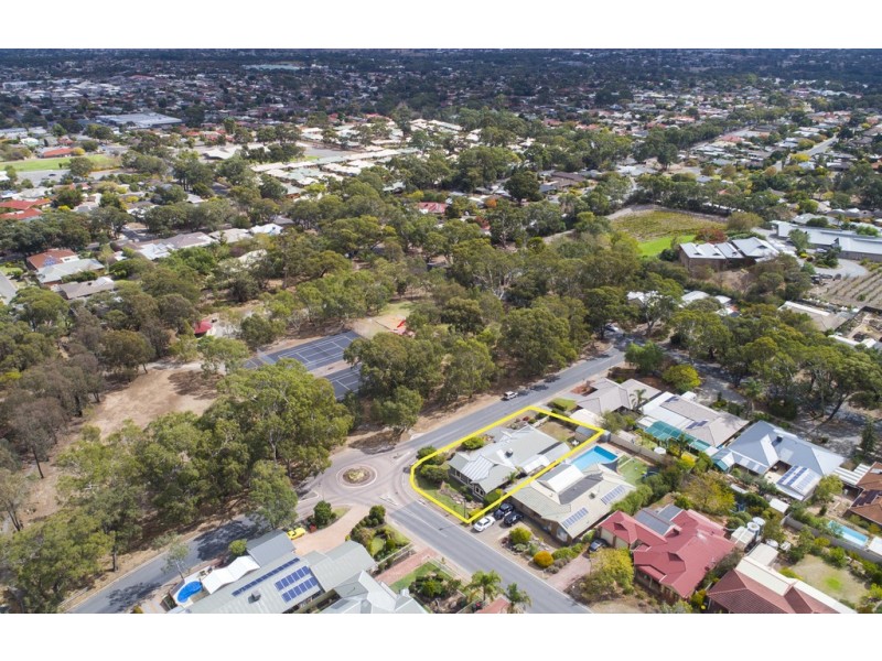 1 Horseshoe Drive, Woodcroft SA 5162