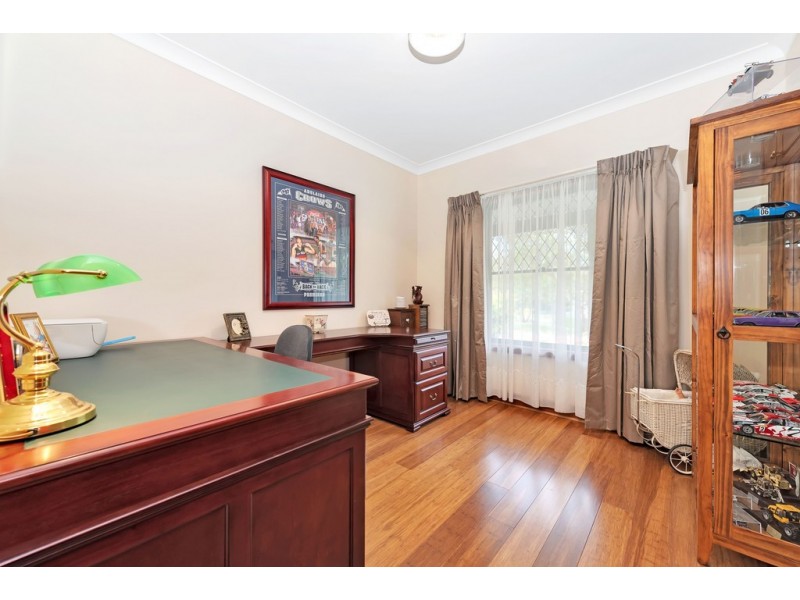 1 Horseshoe Drive, Woodcroft SA 5162