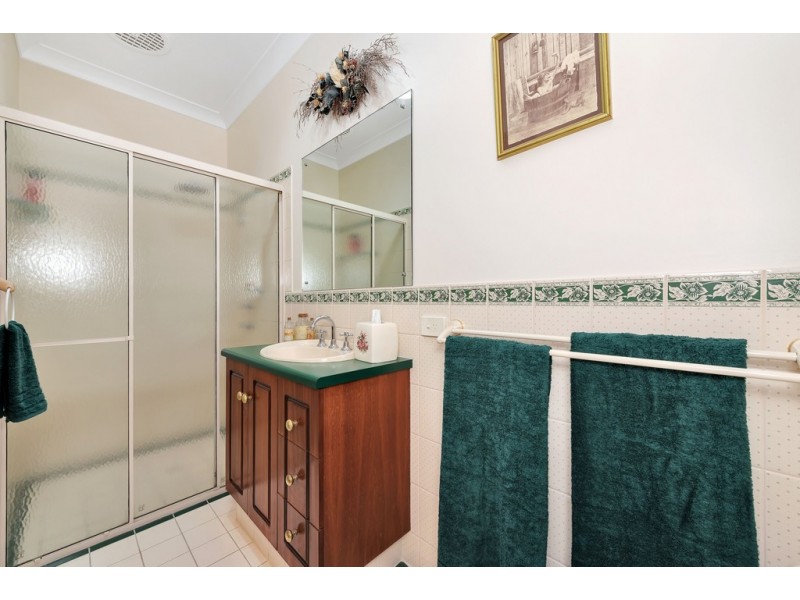 1 Horseshoe Drive, Woodcroft SA 5162