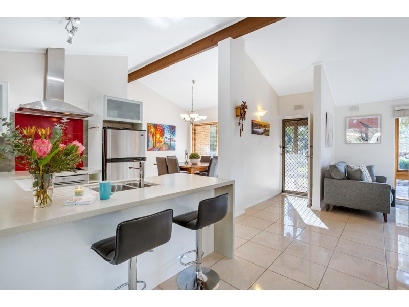 24 Leonard Road, Morphett Vale SA 5162