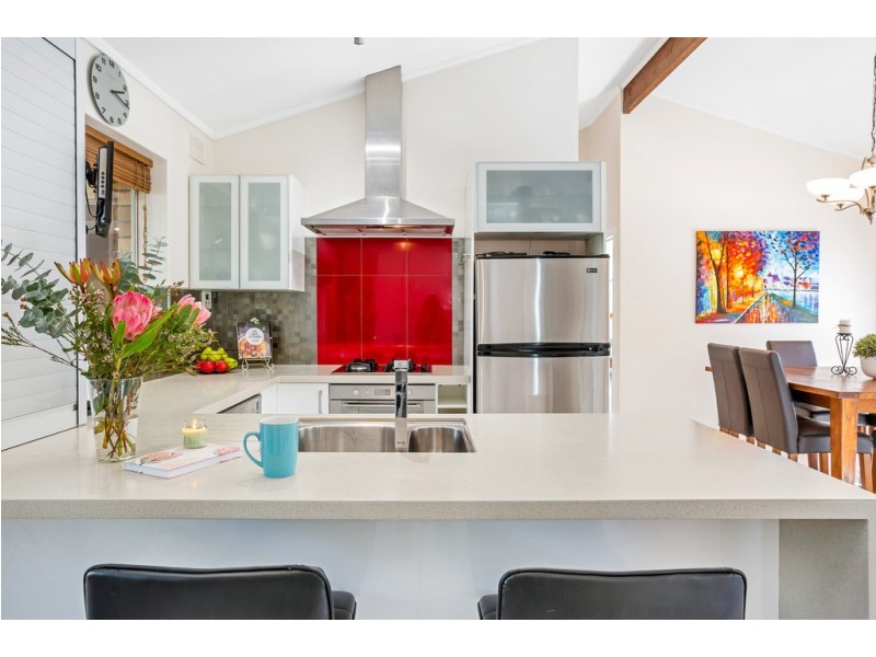 24 Leonard Road, Morphett Vale SA 5162