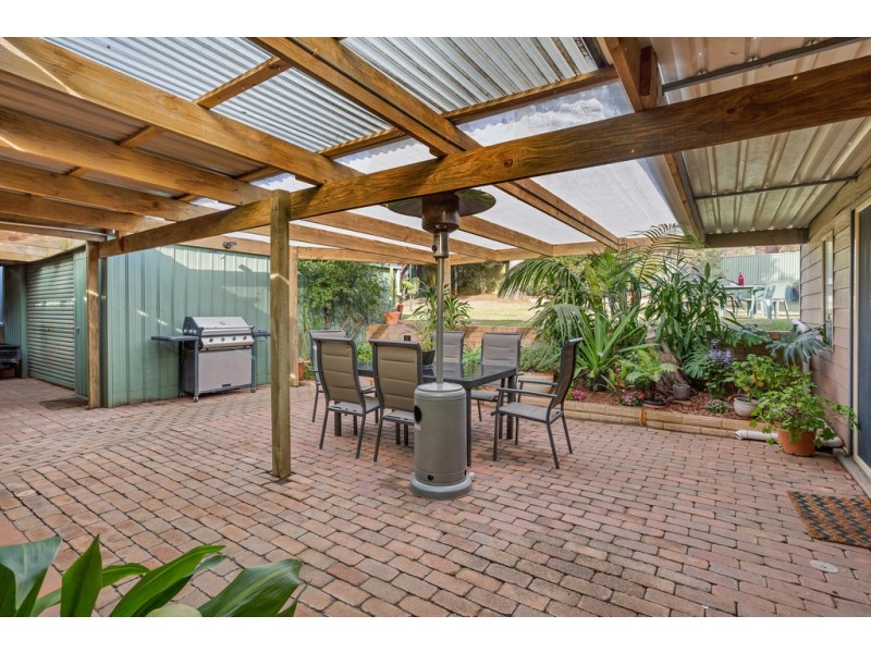 24 Leonard Road, Morphett Vale SA 5162