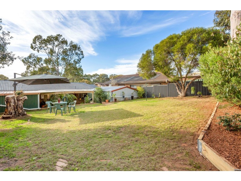 24 Leonard Road, Morphett Vale SA 5162