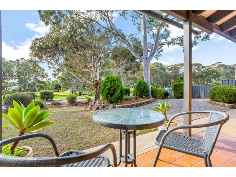24 Leonard Road, Morphett Vale SA 5162