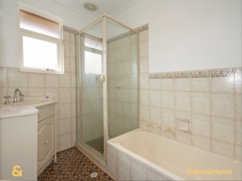 1 Nicolle Drive, Morphett Vale SA 5162