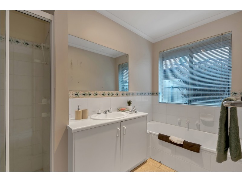 73 Pegasus Drive, Woodcroft SA 5162