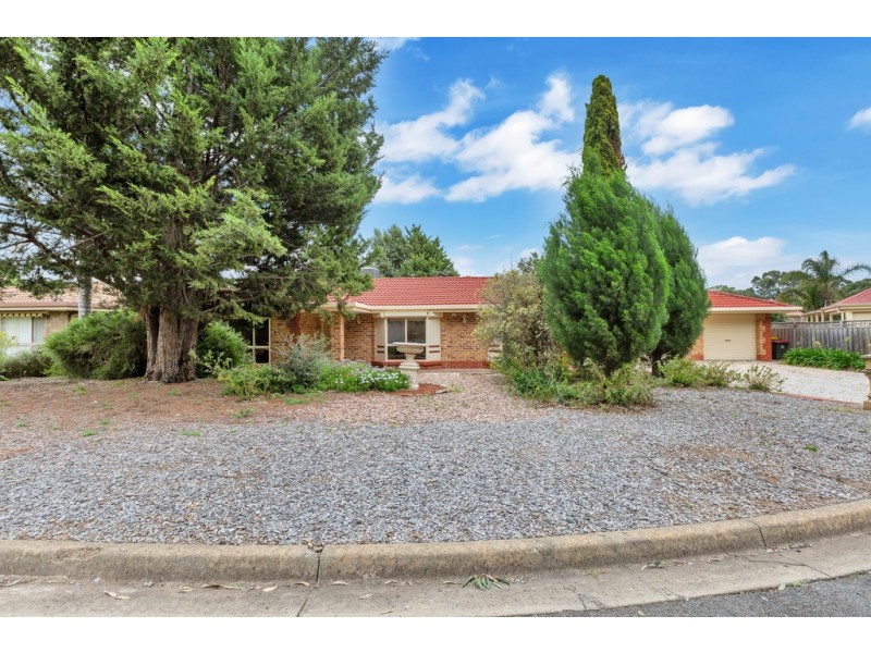 4 Montrose Court, Onkaparinga Hills SA 5163