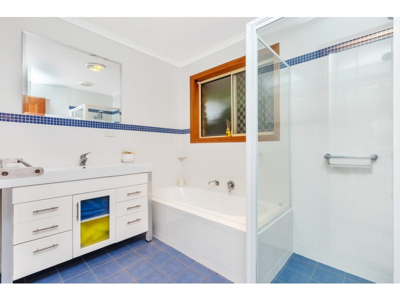 4 Montrose Court, Onkaparinga Hills SA 5163