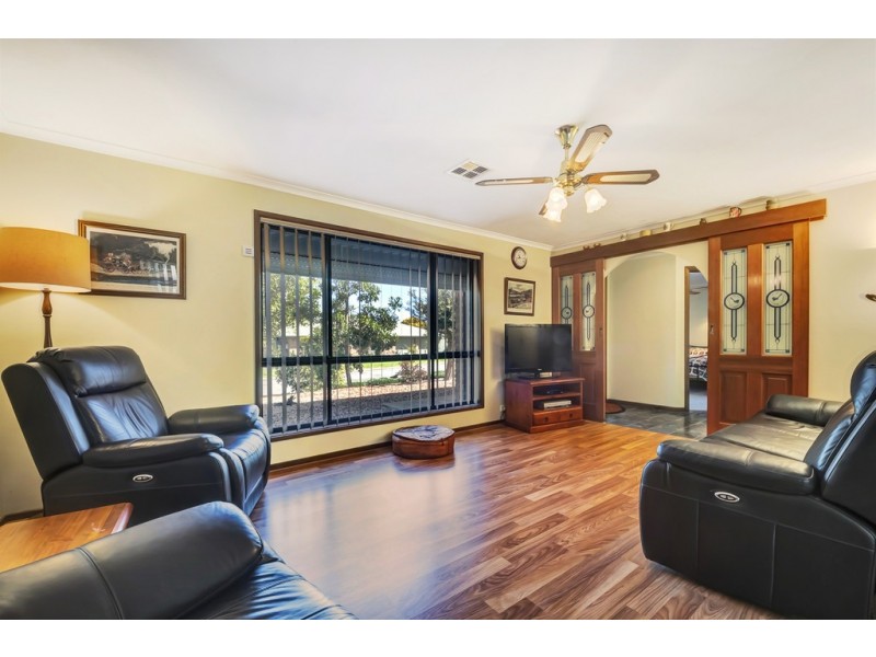 11 Japonica Court, Morphett Vale SA 5162