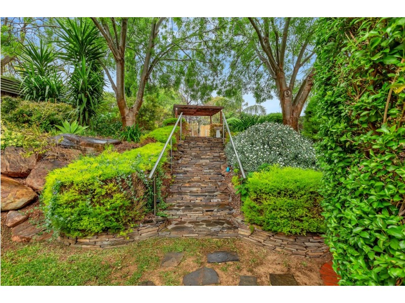 10 Houndsgate Court, Onkaparinga Hills SA 5163