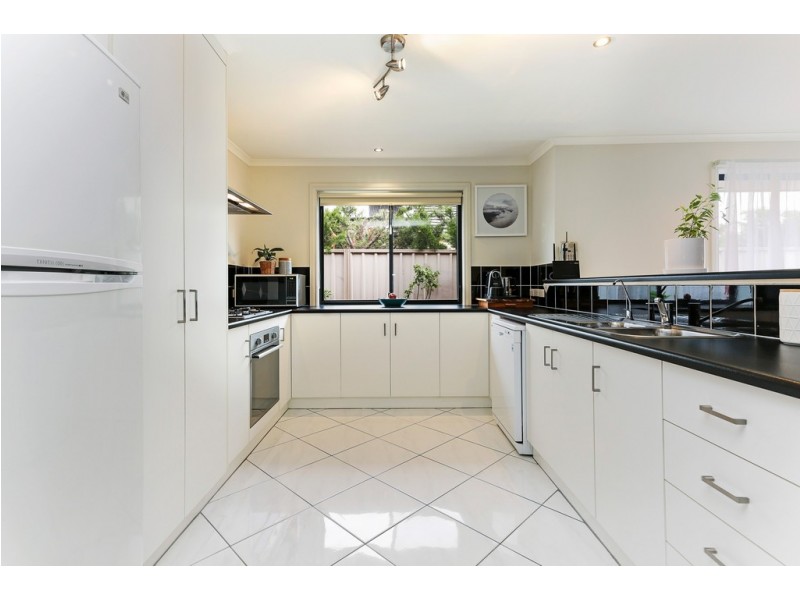 15 Mundulla Avenue (Kings Green Estate), Woodcroft SA 5162