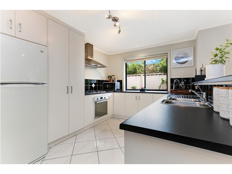 15 Mundulla Avenue (Kings Green Estate), Woodcroft SA 5162