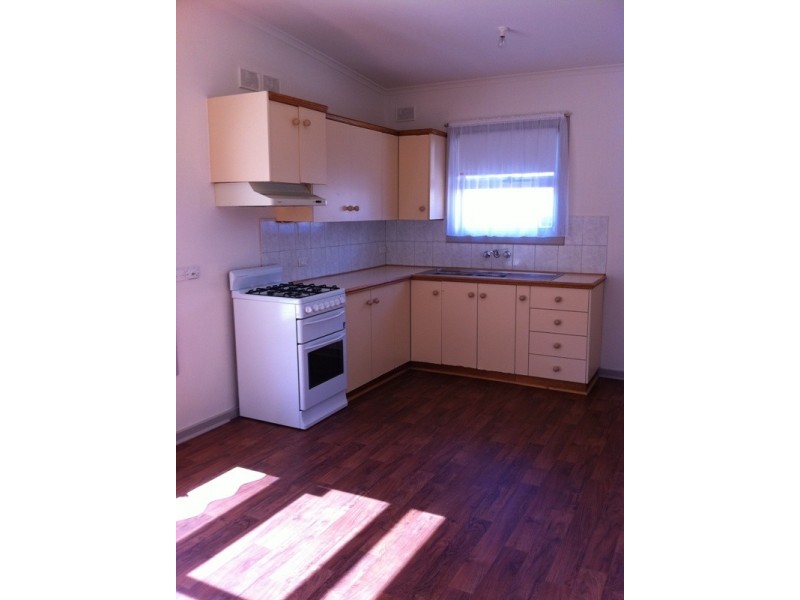 16 Yangara Road, O’sullivan Beach SA 5166