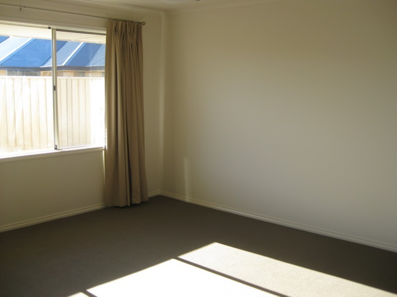 10 Deck Avenue, Seaford Meadows SA 5169