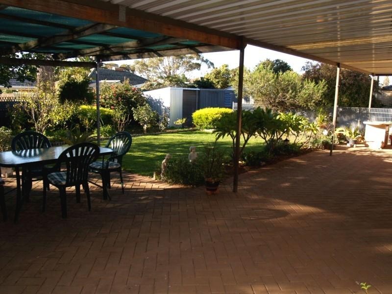 17 Stewart Avenue, Hackham SA 5163