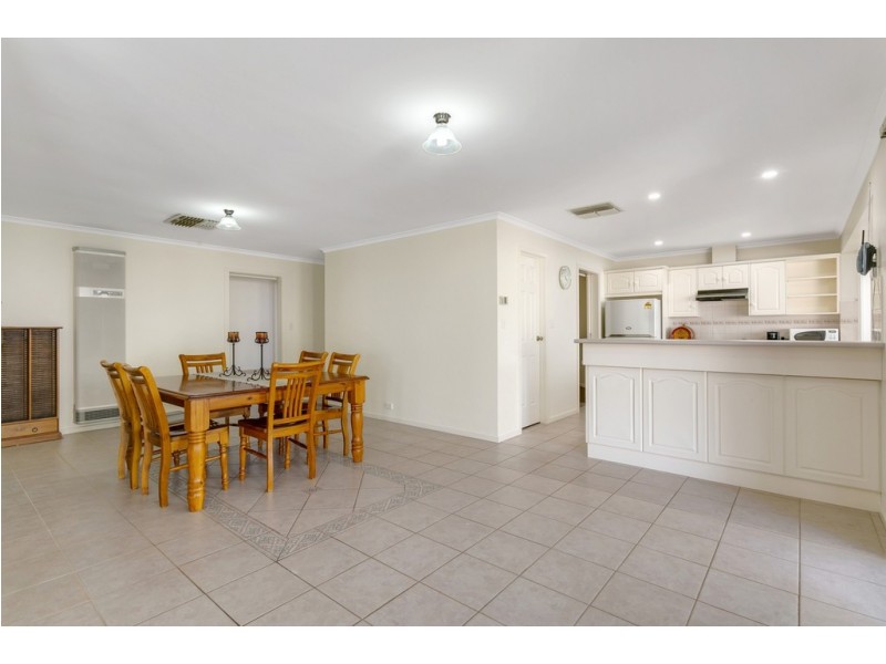 34 Shillabeer Crescent, Woodcroft SA 5162