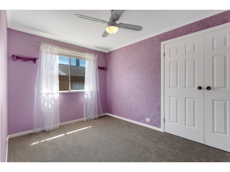 34 Shillabeer Crescent, Woodcroft SA 5162