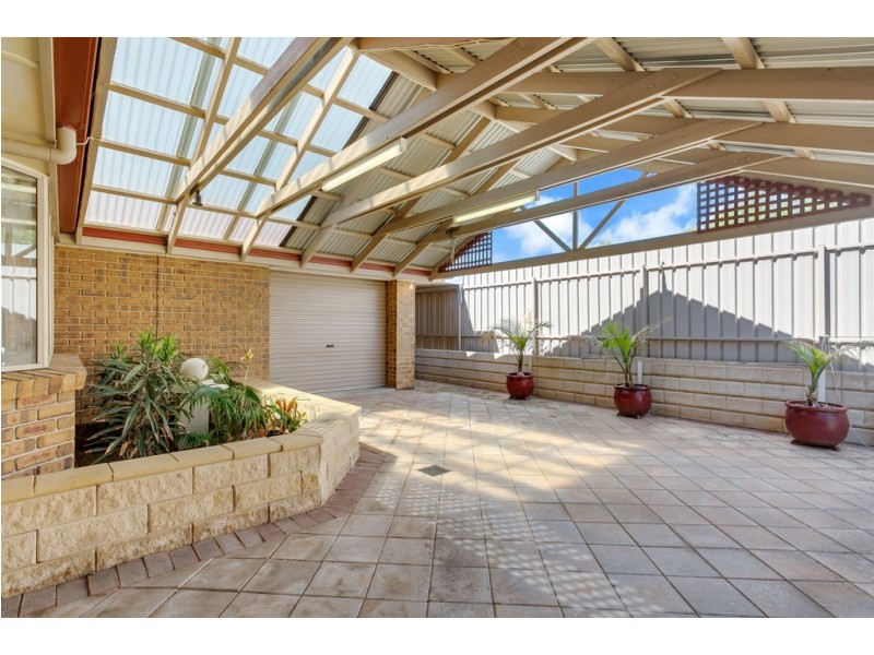 34 Shillabeer Crescent, Woodcroft SA 5162