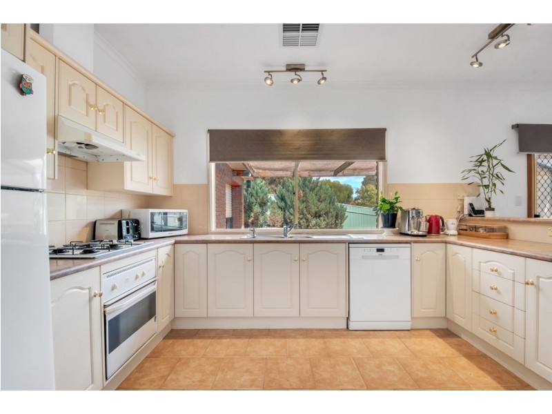11 Heylen Court, Hackham SA 5163