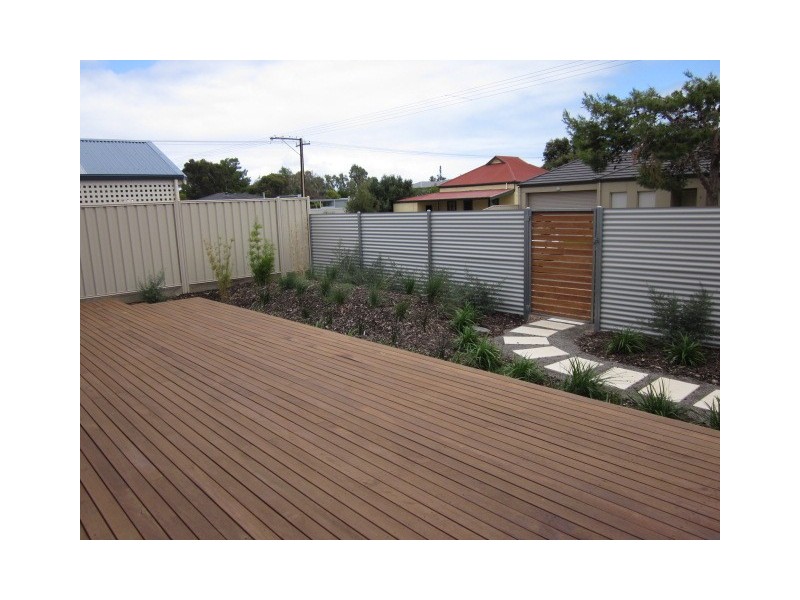 17 Whinerah Avenue, Aldinga Beach SA 5173