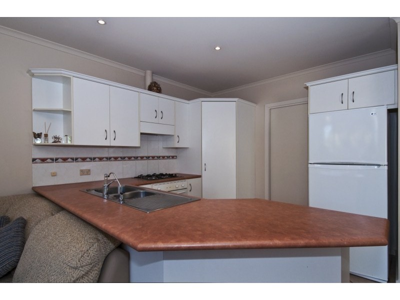 77 Dorrien Avenue, Woodcroft SA 5162