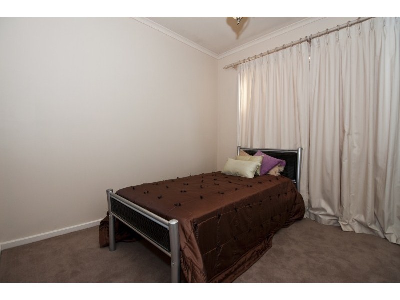 77 Dorrien Avenue, Woodcroft SA 5162