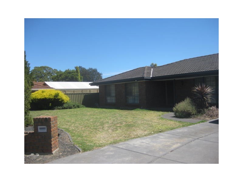 5 Dylan Court, Woodcroft SA 5162