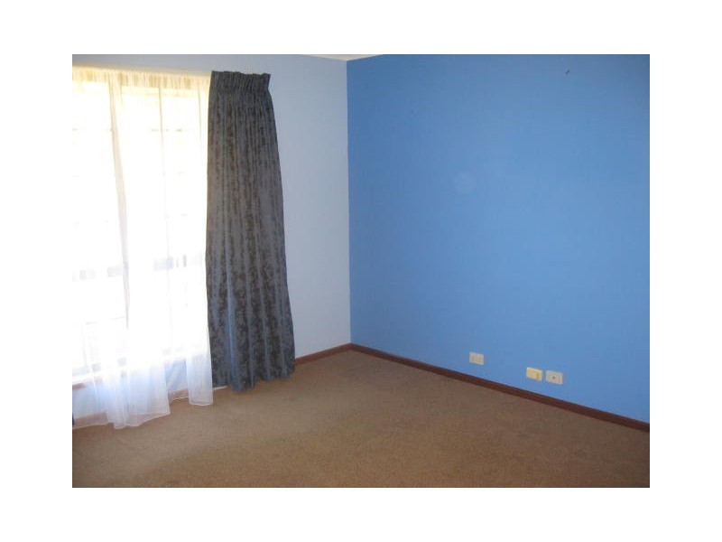 5 Dylan Court, Woodcroft SA 5162