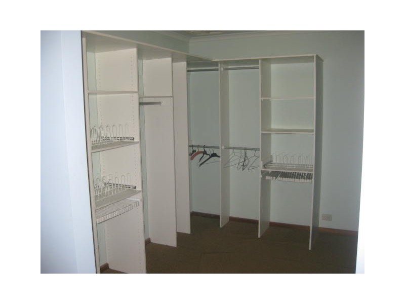 5 Dylan Court, Woodcroft SA 5162