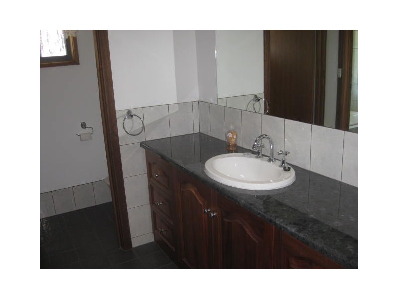 5 Dylan Court, Woodcroft SA 5162