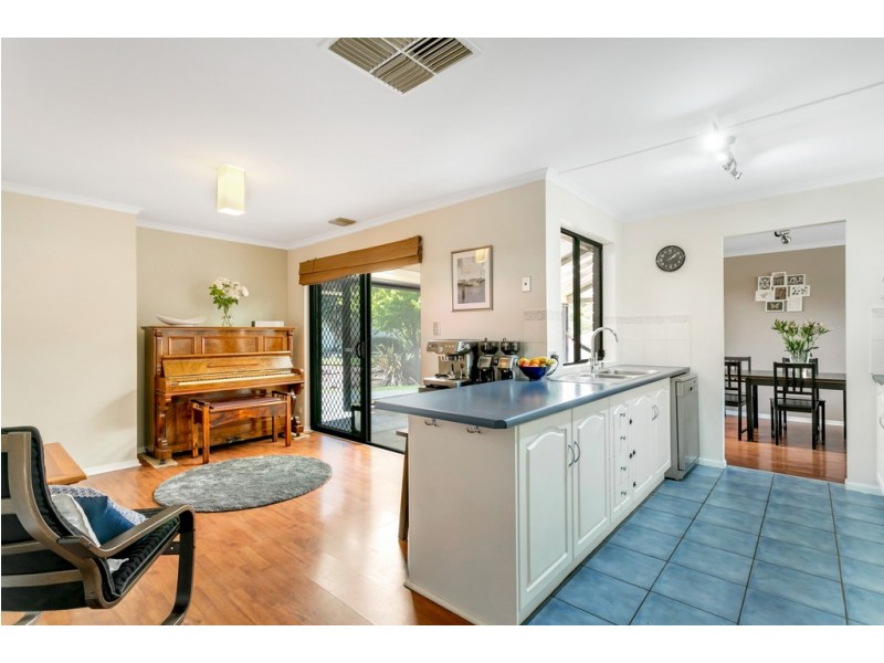 10 ESTATE DRIVE, Flagstaff Hill SA 5159