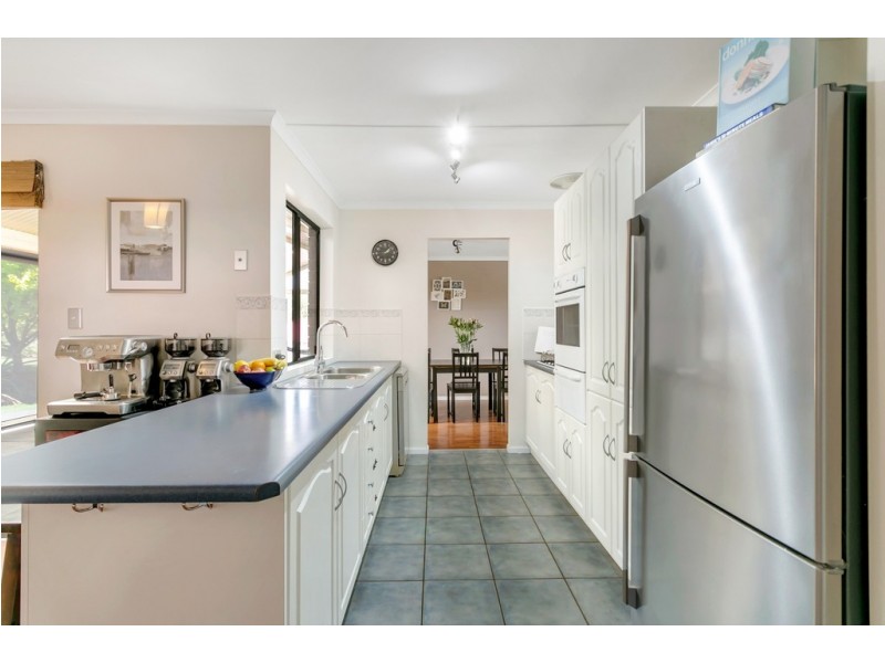 10 ESTATE DRIVE, Flagstaff Hill SA 5159