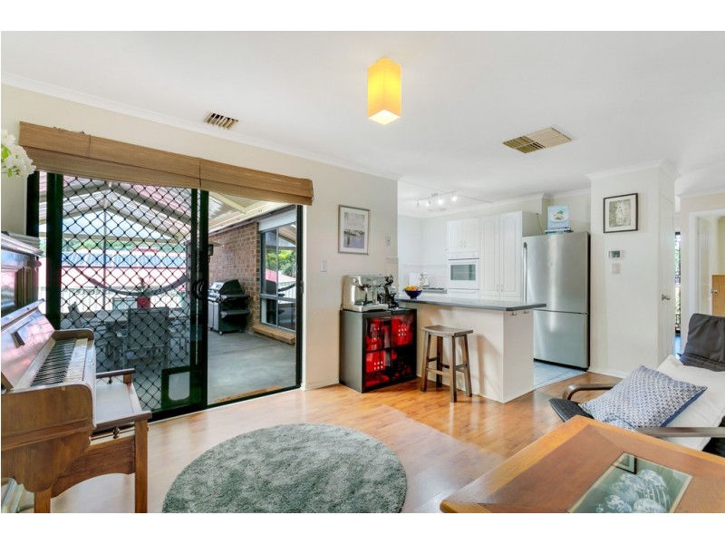 10 ESTATE DRIVE, Flagstaff Hill SA 5159