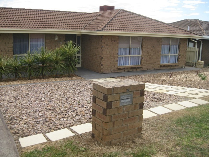 19 Goodrington Way, Moana SA 5169