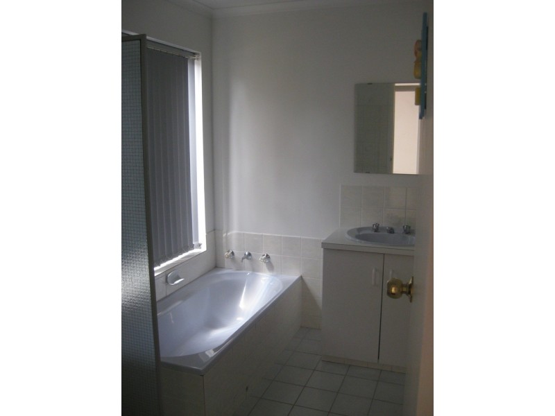 19 Goodrington Way, Moana SA 5169