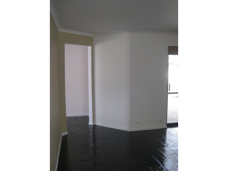 19 Goodrington Way, Moana SA 5169