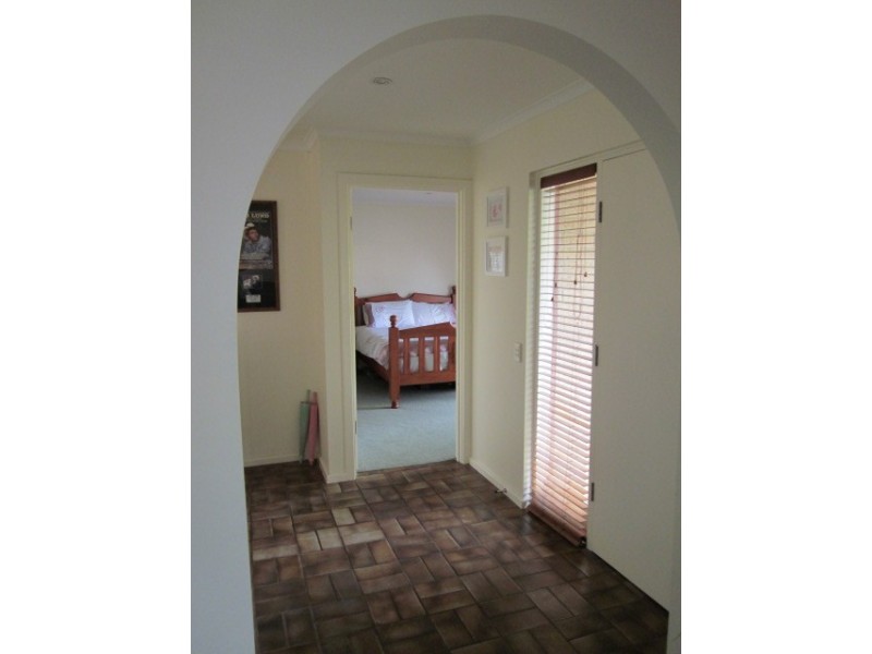 33 Southbound Avenue, Aberfoyle Park SA 5159