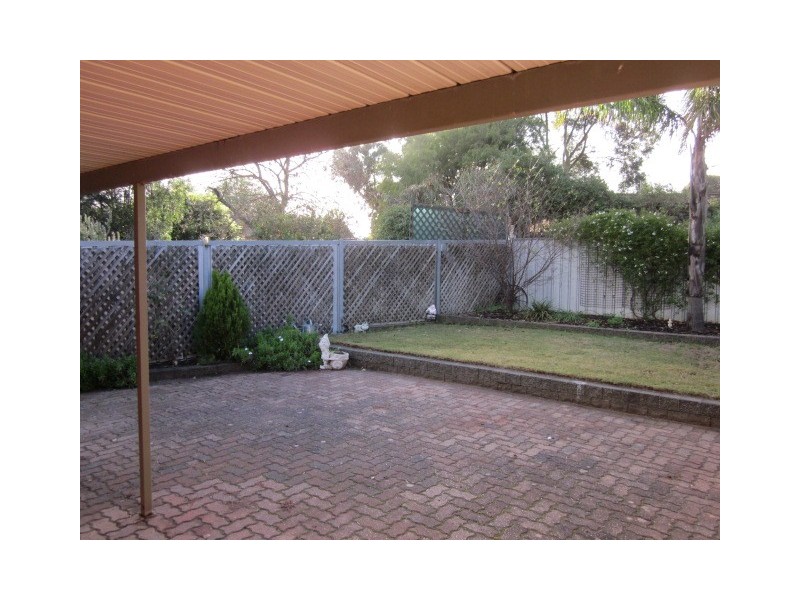 33 Southbound Avenue, Aberfoyle Park SA 5159