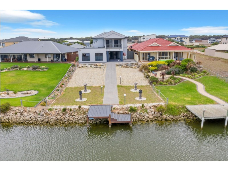 97 Britannia Parade, Hindmarsh Island SA 5214