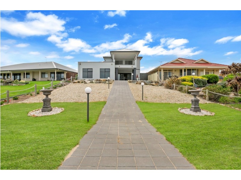 97 Britannia Parade, Hindmarsh Island SA 5214