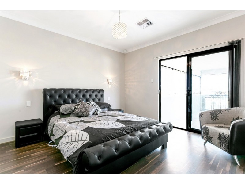 97 Britannia Parade, Hindmarsh Island SA 5214